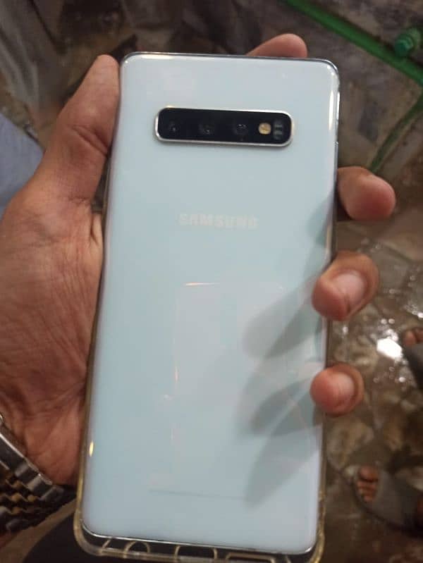 samsung s10plus 8ram 128room only 2 minor dot pta aproved orignal 2