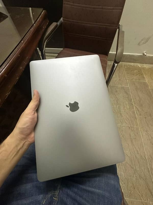 Apple MacBook Pro 2019 Core i9 1