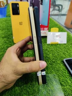 ONEPLUS N20 SE  Ram 10Gb 6+4 Storage 128Gb