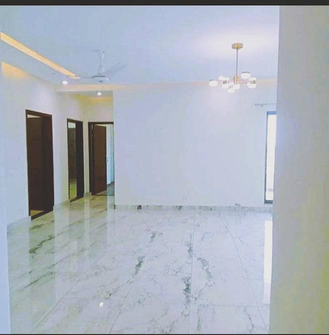 Ground Floor 3 Bed Modern Apartment Available For Sale in Askari 11 2