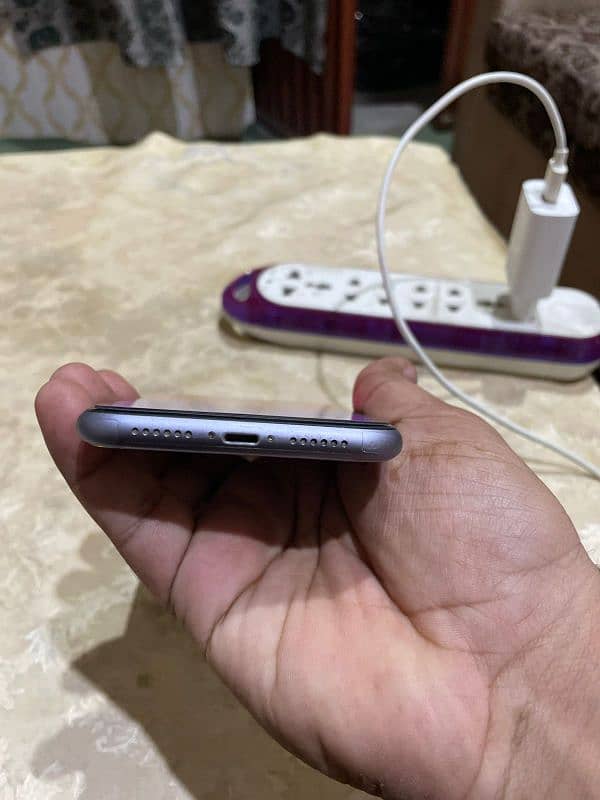 iphone 11 pta approved 128gb dual sim contact whtpps 03084408152 3