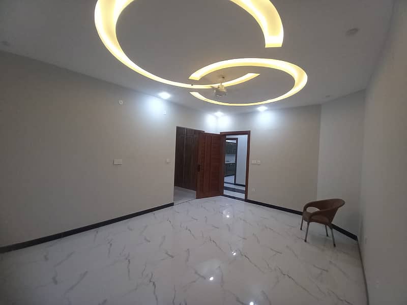 Brand New 1 Kanal Upper Portion Available For Rent, 10