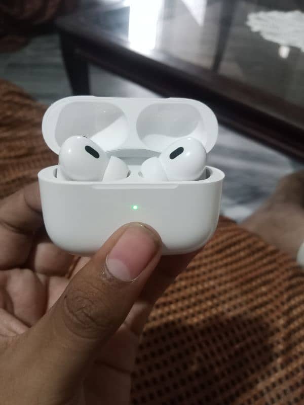 Airpods Pro 2nd Generation TYPE C Made In USA ONLY BOX OPEN 2