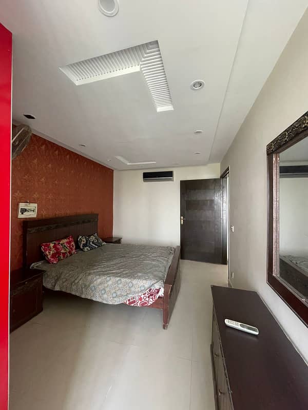 1BED STUDIO FURNISHED APORTMENT IS AVAILABLE FOR RENT IN SECTOR B BAHRIA TOWN LAHORE 1