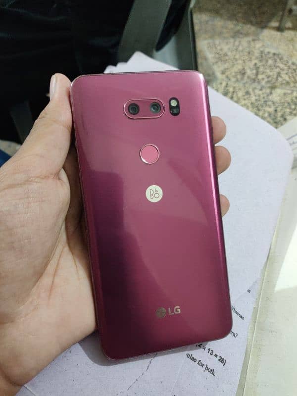 Lg v30 10/10 condition  Contact 03279946698 1