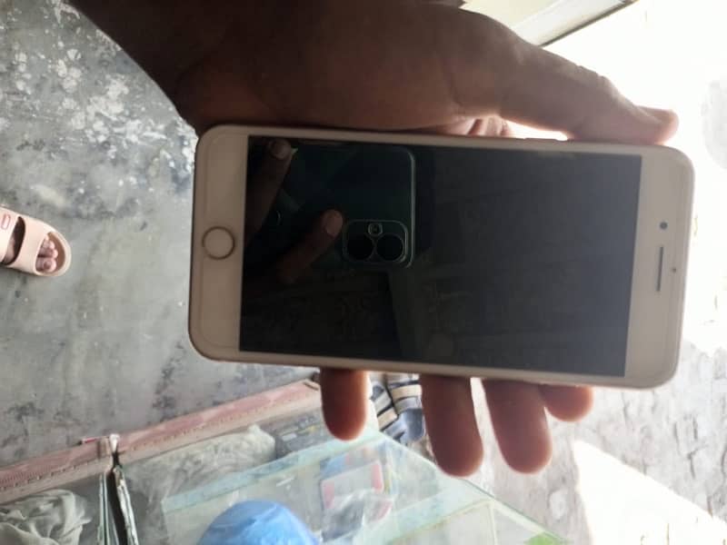 iphone 8 plus non PTA factory unlock 10/10 condition 1