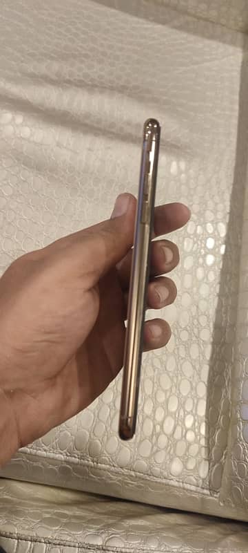 iphone Xs Max 256 dual pta approved 3