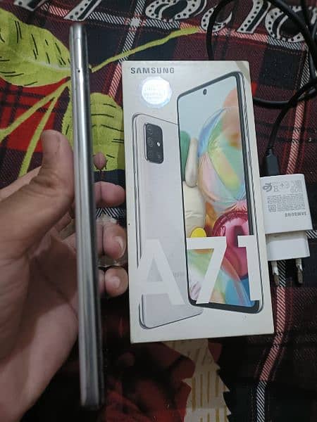 Samsung Galaxy A71 8/128 4