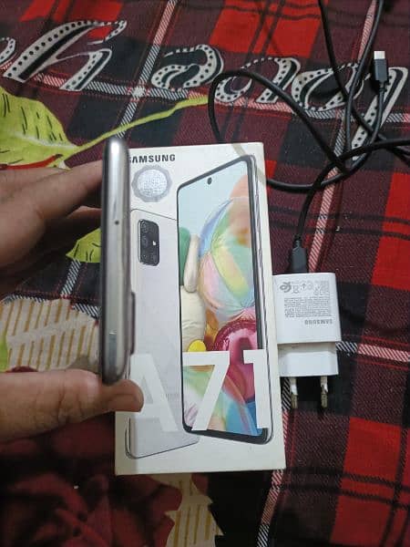 Samsung Galaxy A71 8/128 6