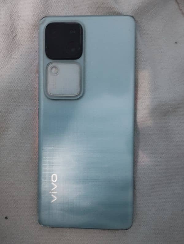 Vivo v30 all ok ha 9 warranty hai 03042487235 1