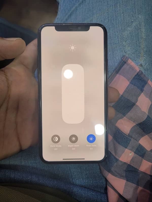 iphone 11 pro 2