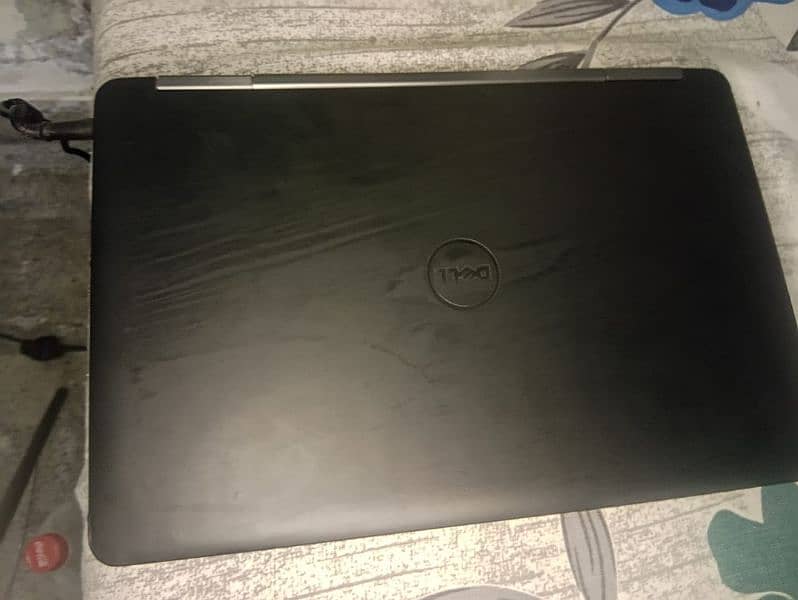 DELL E5540 5