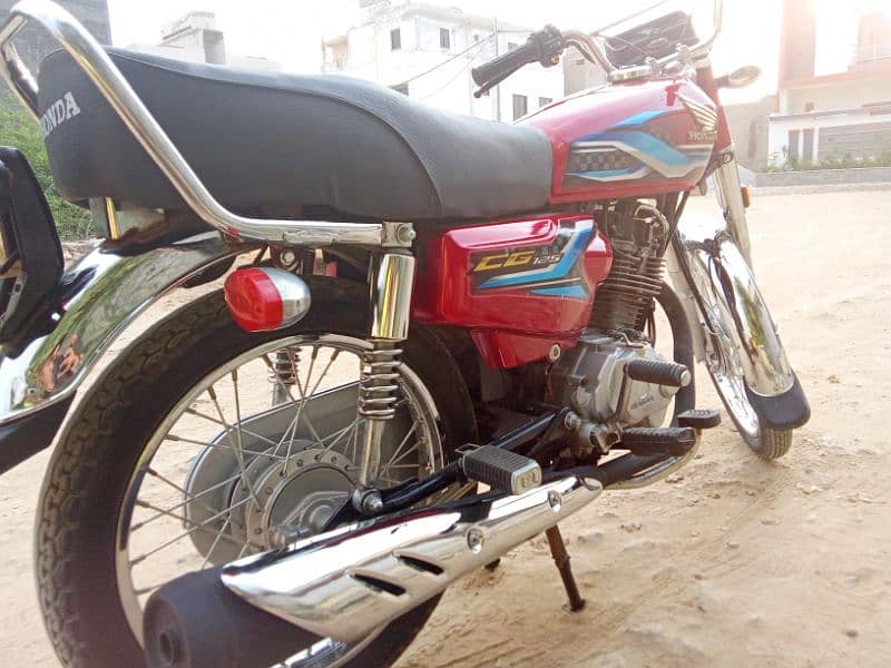 Honda 125 2023/24 Karachi number 4