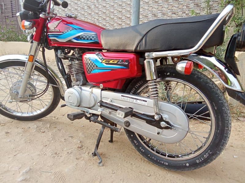 Honda 125 2023/24 Karachi number 6