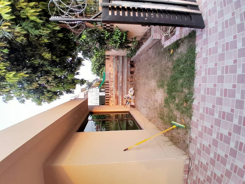 10 Marla House For Sale In DHA Phase-5 Block-L 4