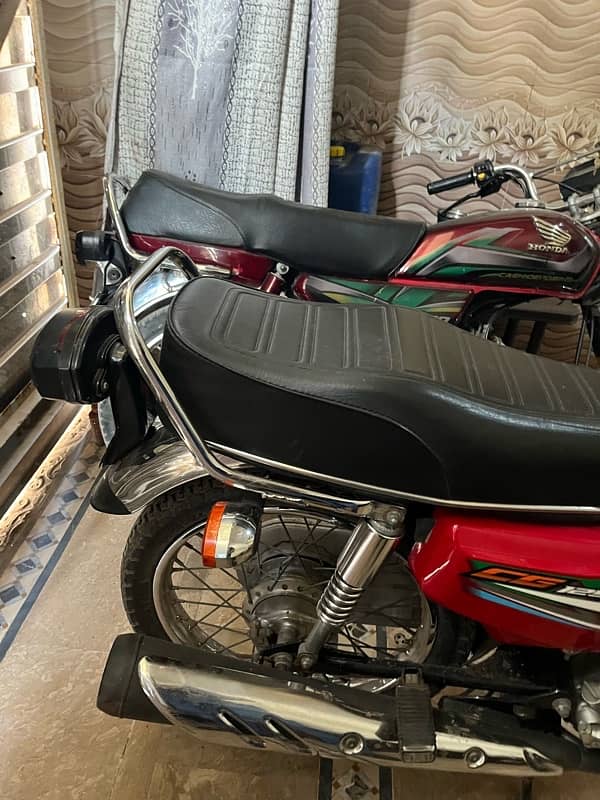 honda 125 all oky koi kam ni hona wal 1