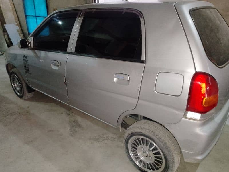 Suzuki Alto 2001 4