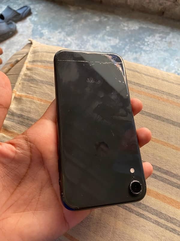 I PHONE XR (64)gb factory unlock 9