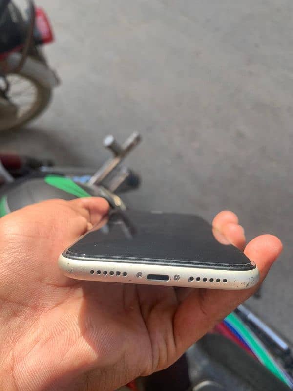 iPhone 11 64 GB non pta 1