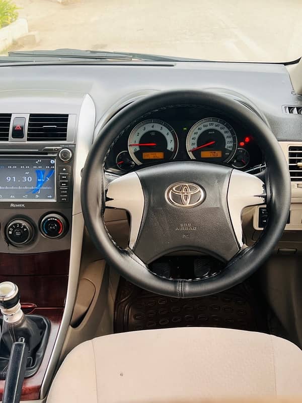 Toyota Corolla Altis 1.6 2012 Manual Mint Condition 12