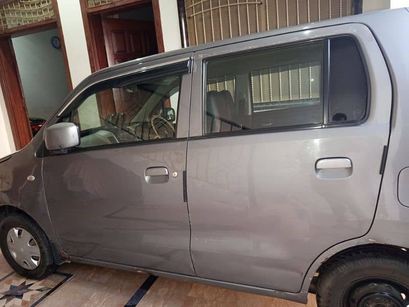 Suzuki Wagon R 2015 1