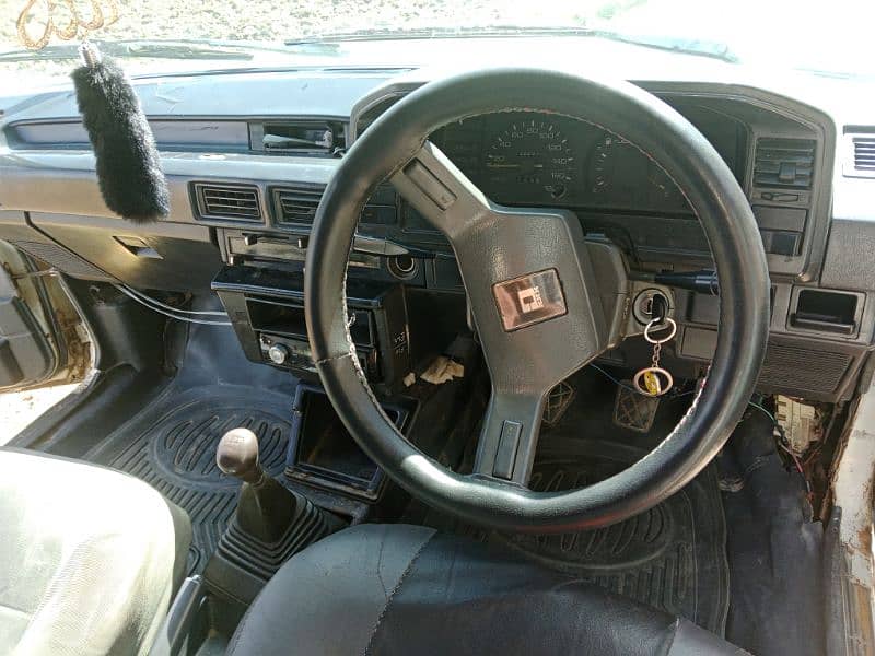 Toyota 86 1986 3