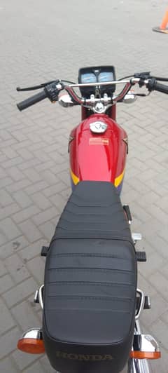 Honda bike cg 125 model 2011 for urgent sale 0