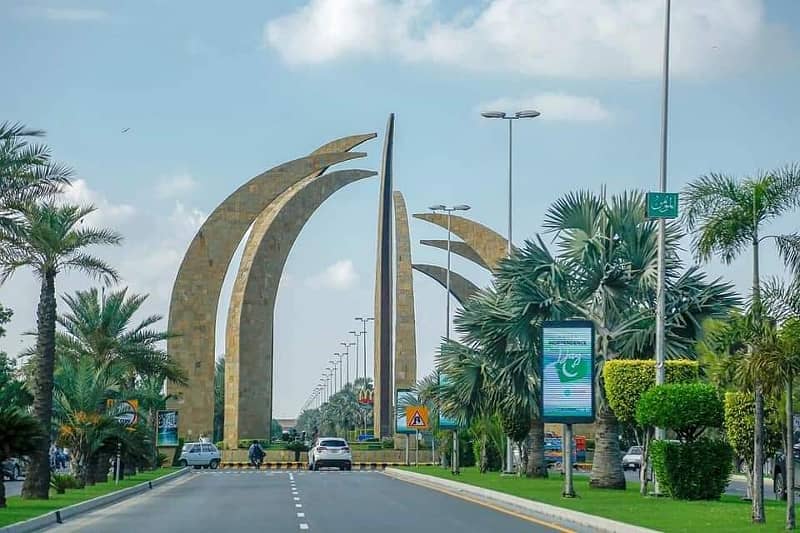 1 KANAL PLOT FOR SALE IN JASMINE BLOCK SECTOR C BAHRIA TOWN LAHORE IN VERY REASONABLE PRICE (100% ORIGINAL ADS) 1