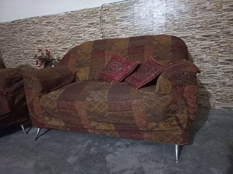 3 sister sofa achi condition ma for sale 2