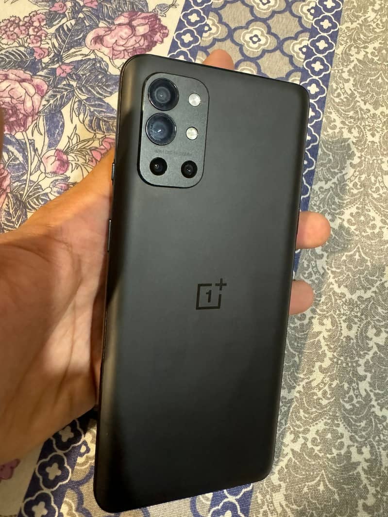 OnePlus 9r 1