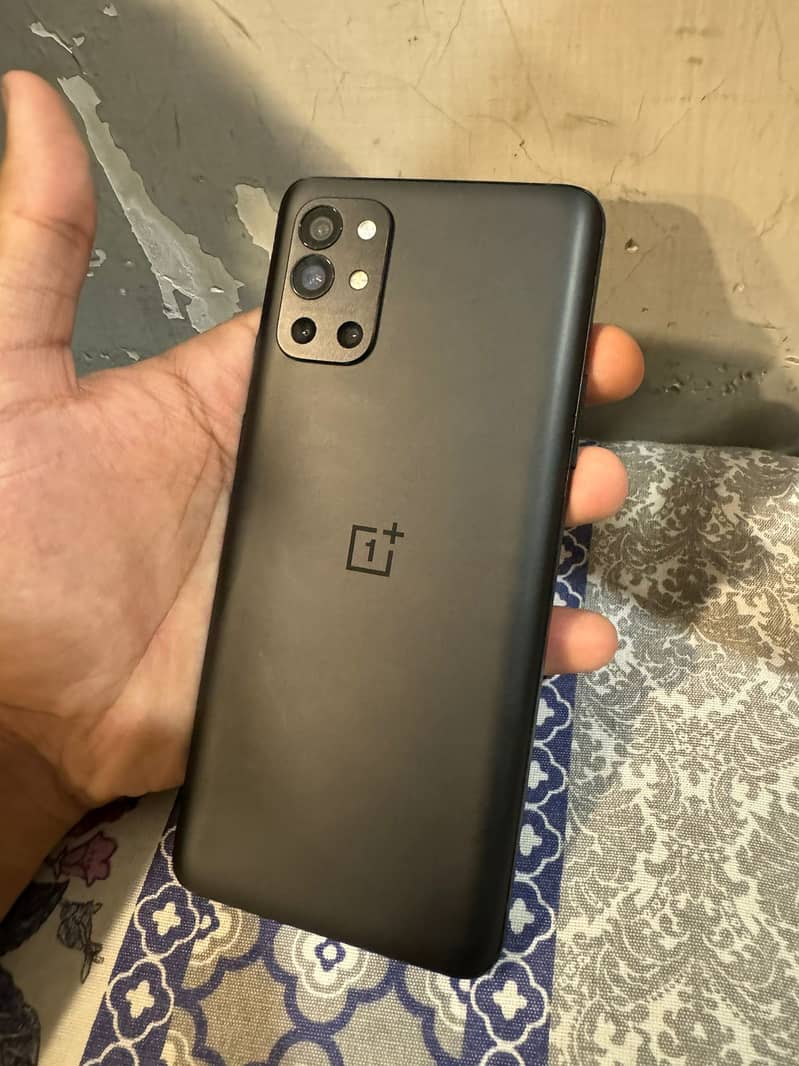 OnePlus 9r 2