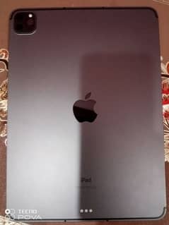 I pad pro m1 chip full okay condition 10by 10 with box