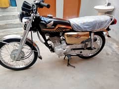 Honda CG 125 Gold Edition 2024 k 6 month ki nikli ha unregister 800 km 0