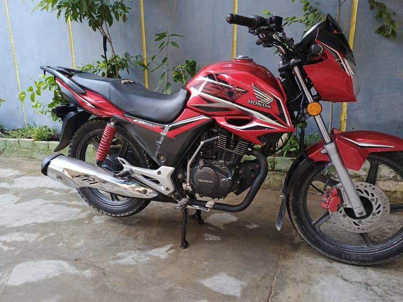 Honda CB-150cc. Excellent condition 10/10. 4