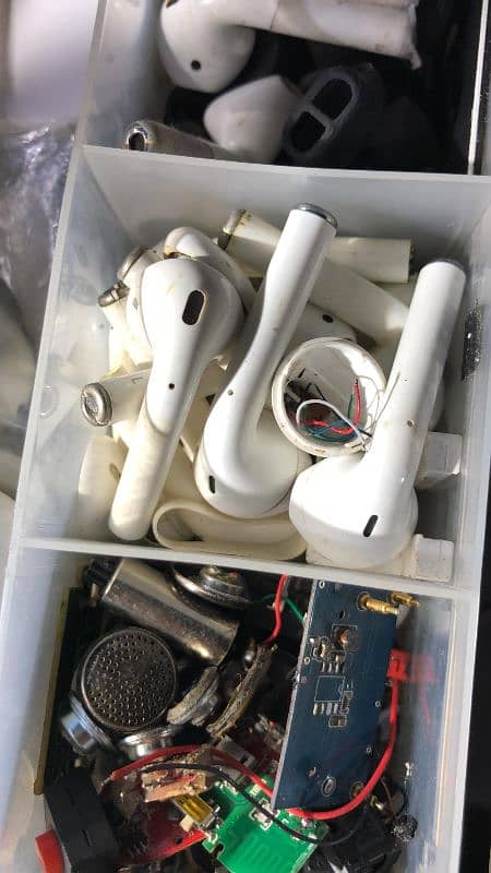 Apple All Type of Airpods Repairing 6