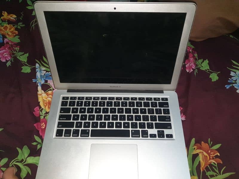 Macbook Air 2014 8/256 3