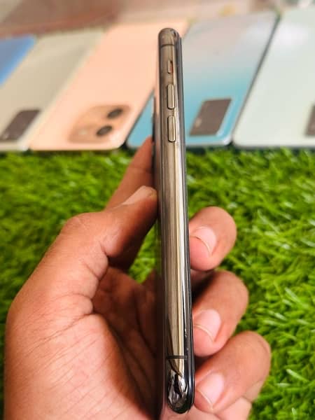 Iphone 11 pro 256 GB Factory - Non pta 3