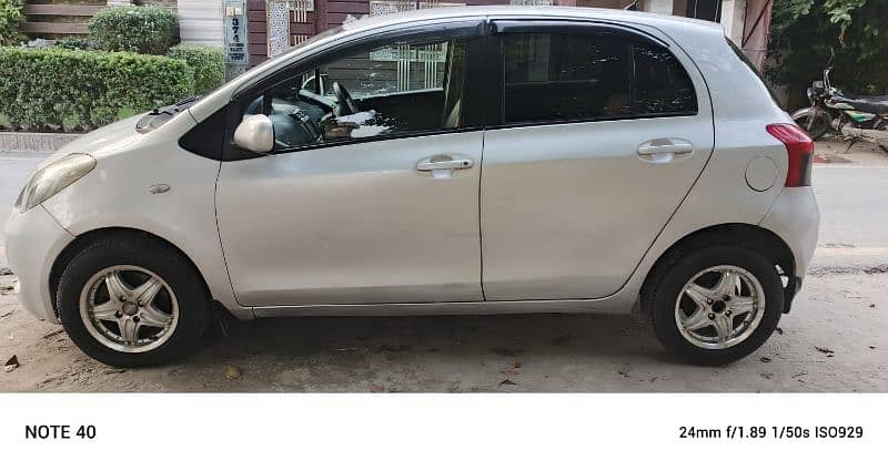 Toyota Vitz 2013 4 sale in lahore 4