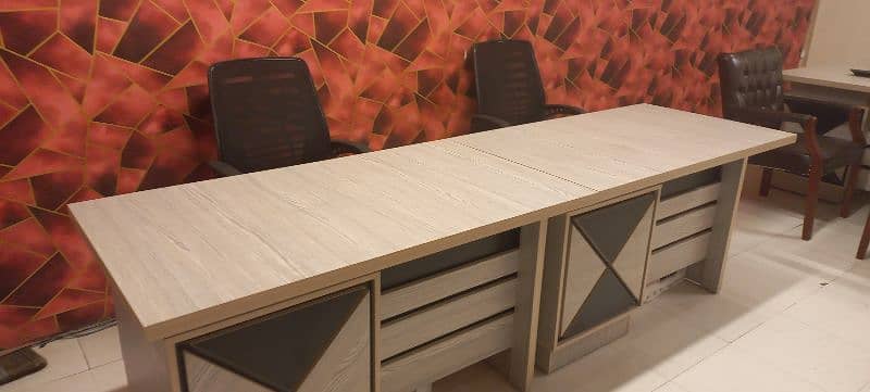 3 months used office furniture for sale in Reasonable price 1