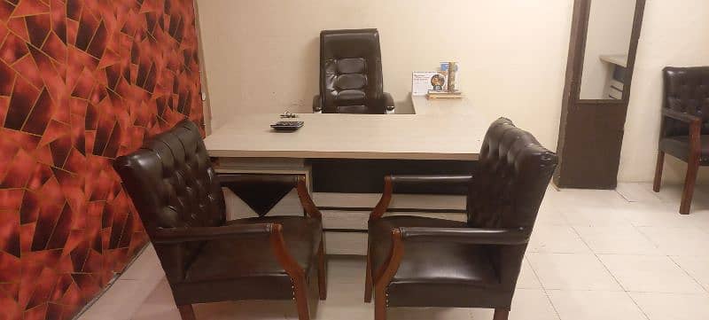 3 months used office furniture for sale in Reasonable price 10