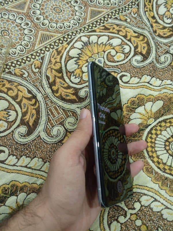 OnePlus 9 pro (back break) 2