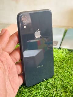 Iphone xr 64 GB (factory unlock- Non pta)