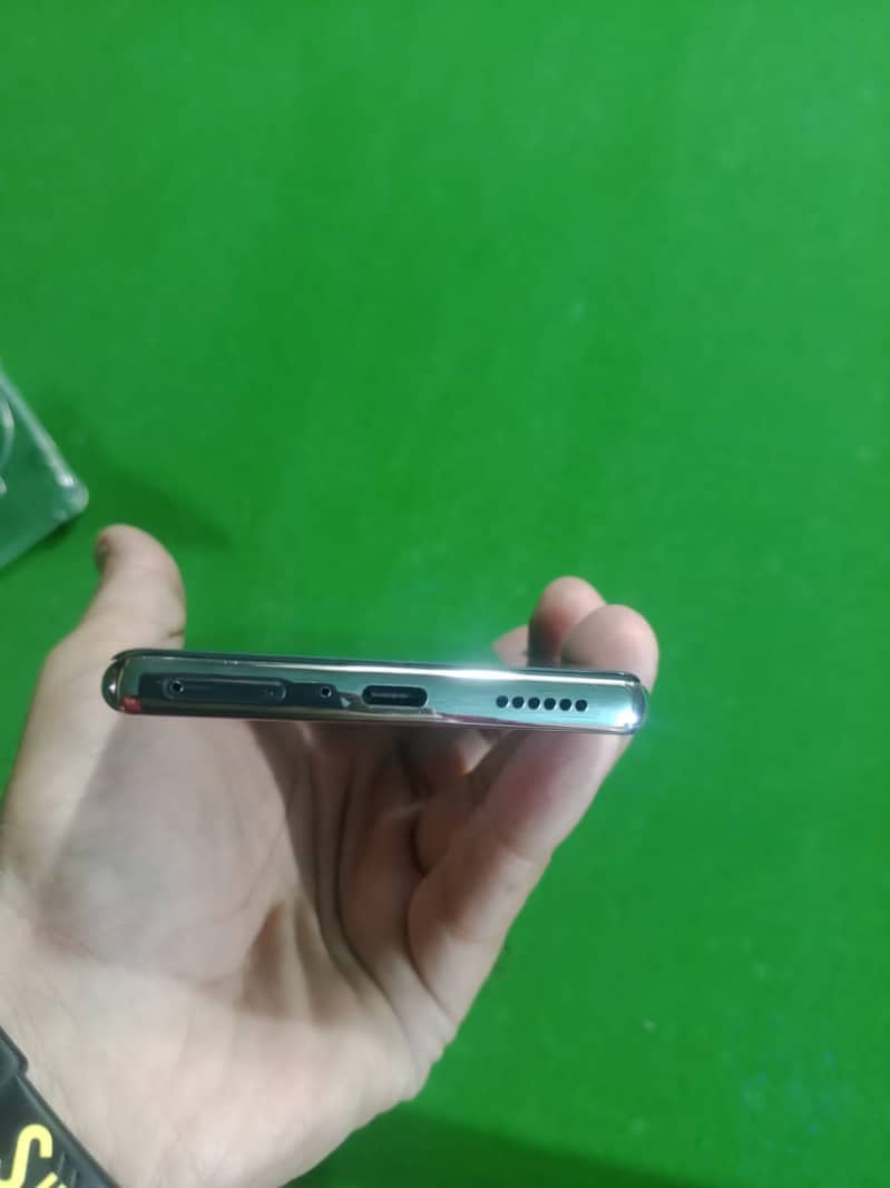 Tecno spark 20 pro plus 2