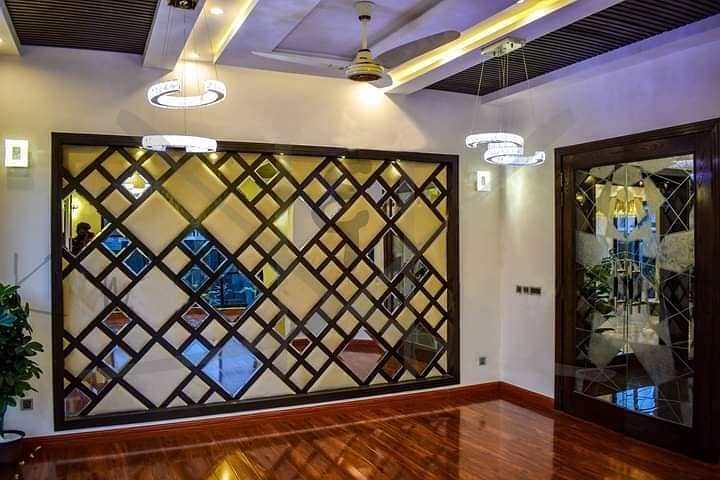 1 kanal Full House Is Available For Rent In DHA Phase 5 Lahore At Super Hot Location. 4