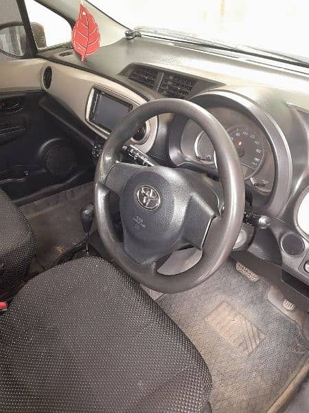 Toyota Vitz 2013(Excellent condition) 3