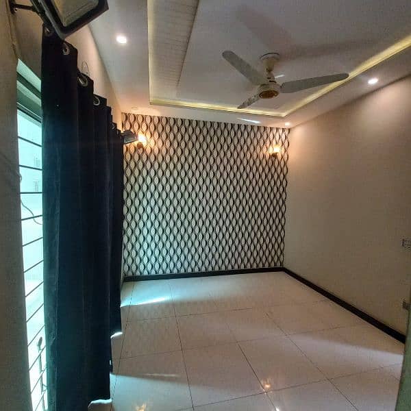 5 marla House Upper Portion For Rent in Bahria Town Lahore 4