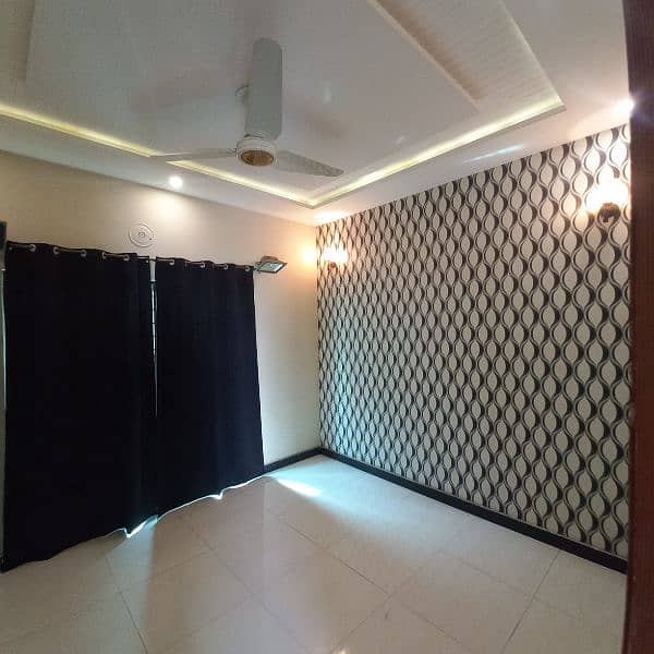 5 marla House Upper Portion For Rent in Bahria Town Lahore 8