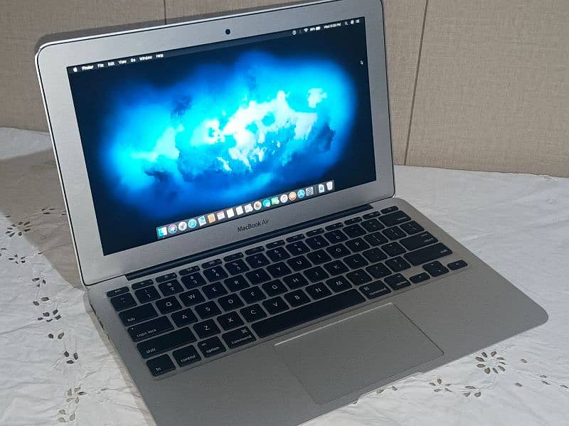 MacBook  Air  core  i7 1