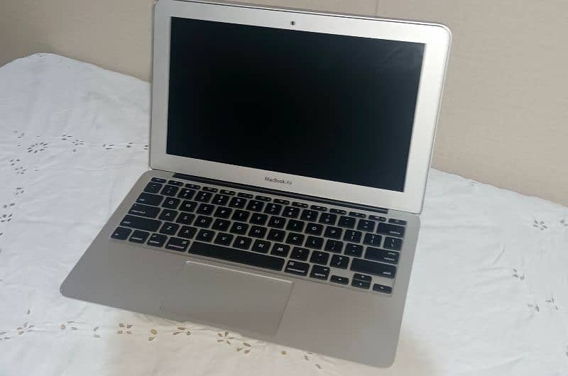 MacBook  Air  core  i7 9