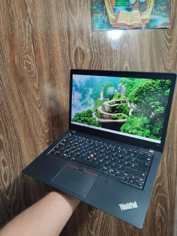 Lenovo T480s i7 8th Gen | 14 inch touch FHD 1080 | 256Gb SSD 8Gb RAM 1